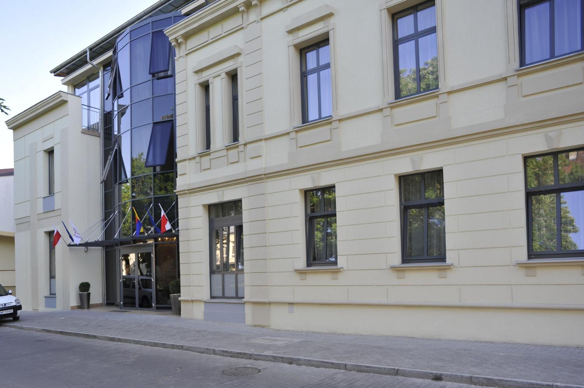 Hotel Starzynski Plock Bagian luar foto