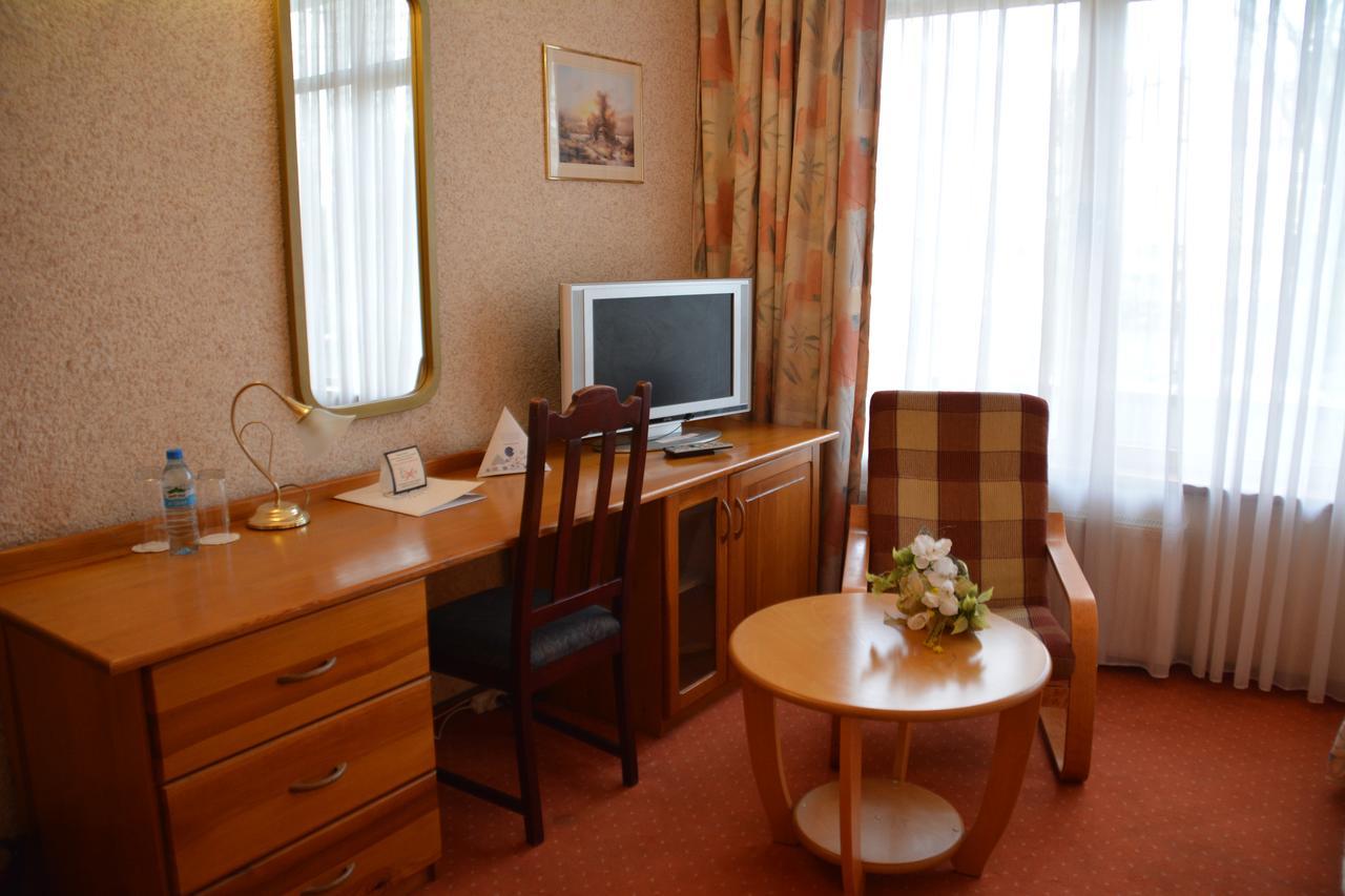 Hotel Starzynski Plock Bagian luar foto