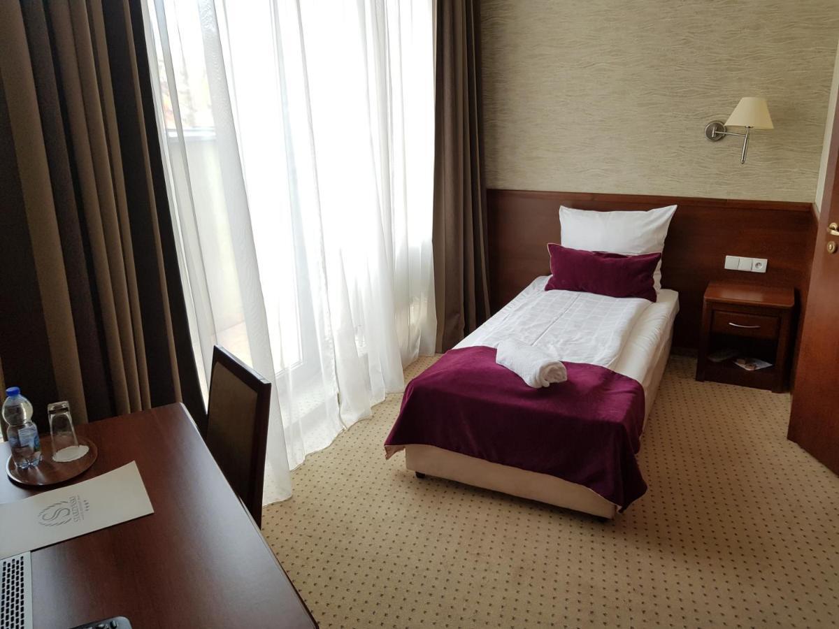 Hotel Starzynski Plock Bagian luar foto